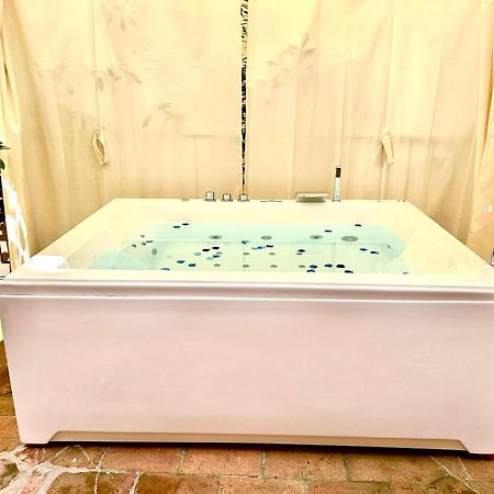 Frassinago Deluxe Suites-Bolognarooms المظهر الخارجي الصورة